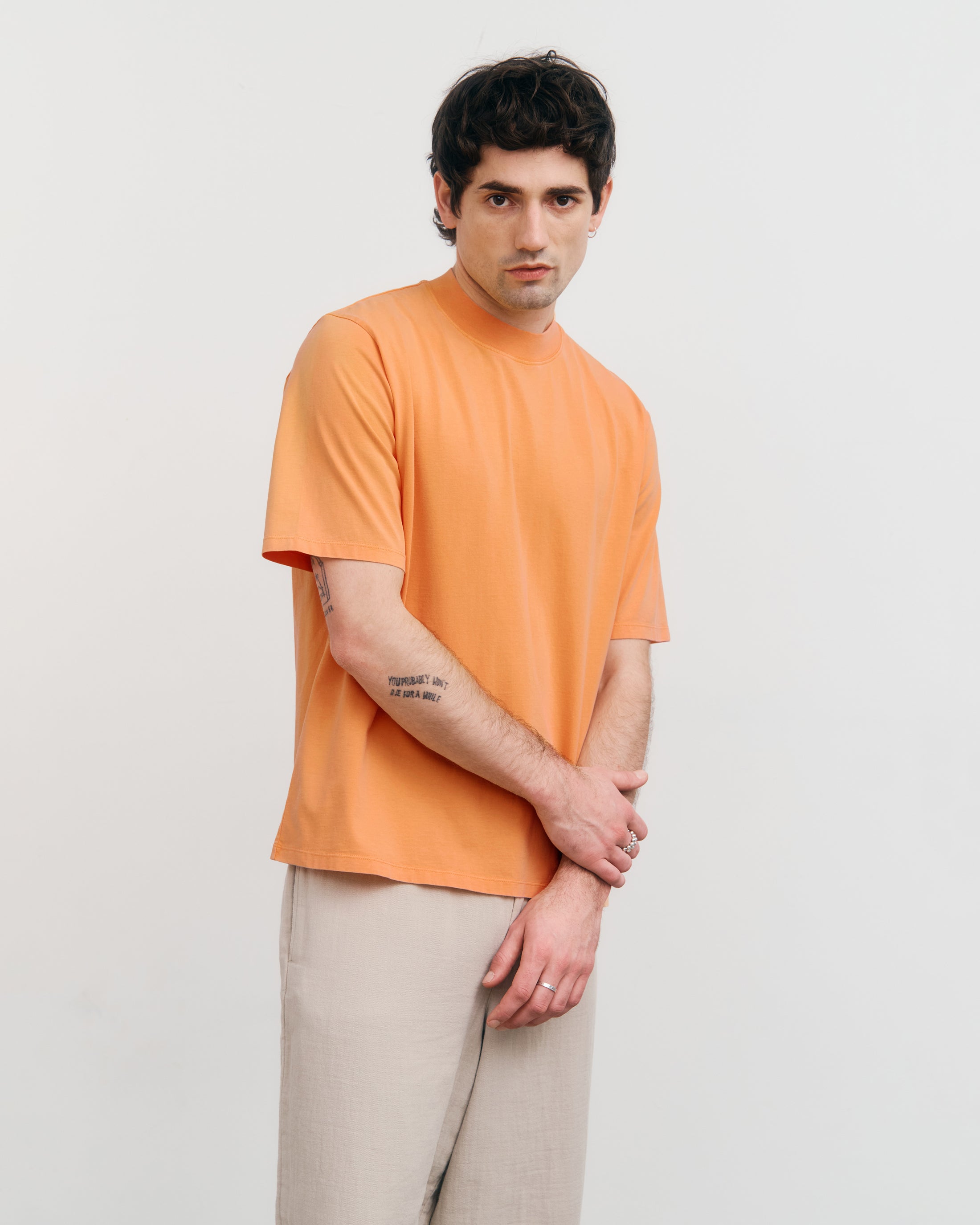 T-Shirt mit Breitem Kragen - Orange