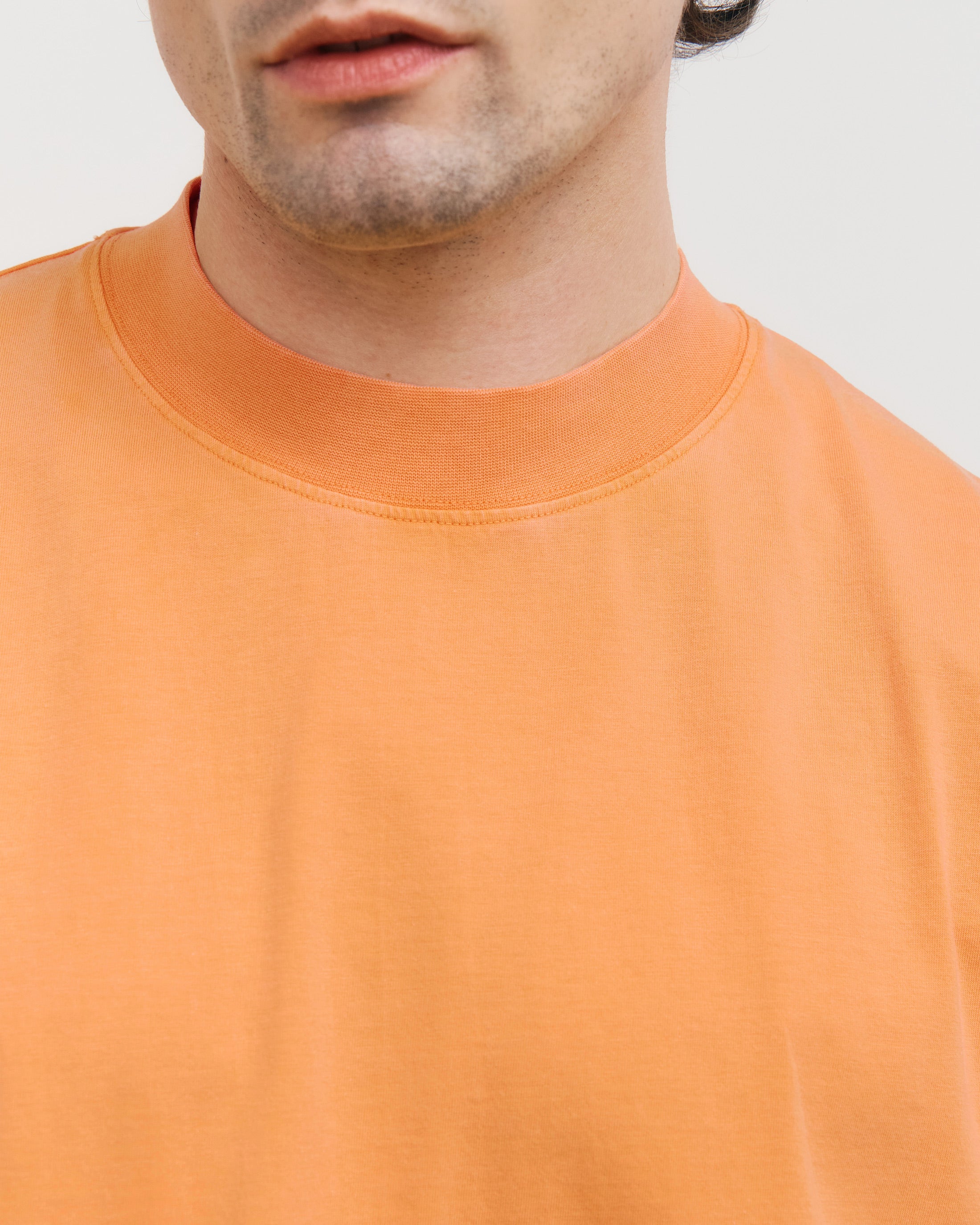 T-Shirt mit Breitem Kragen - Orange